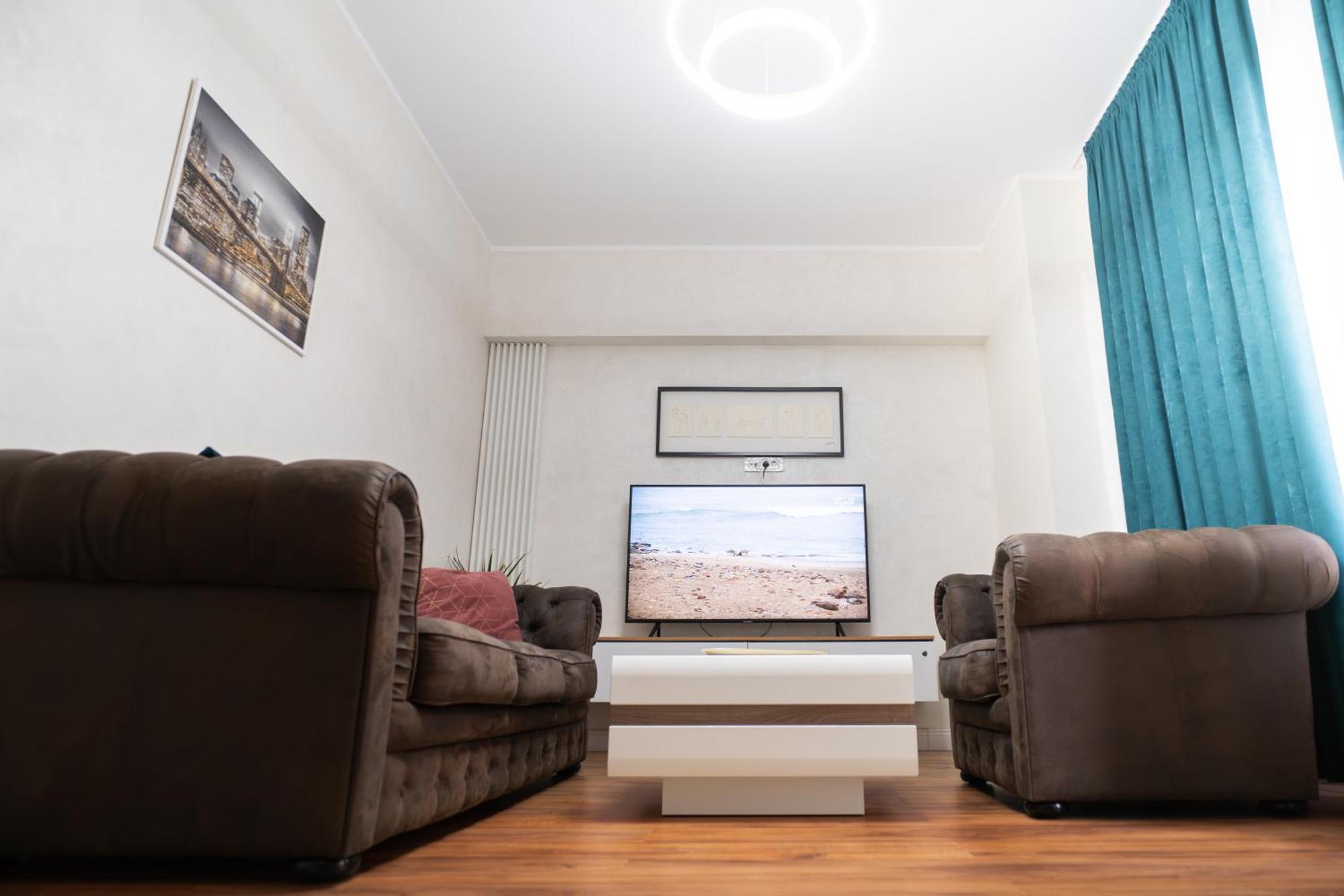 White Platan Apartment Iasi Exterior photo