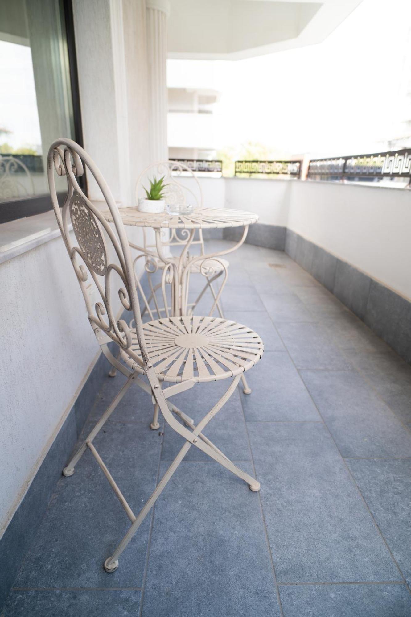 White Platan Apartment Iasi Exterior photo